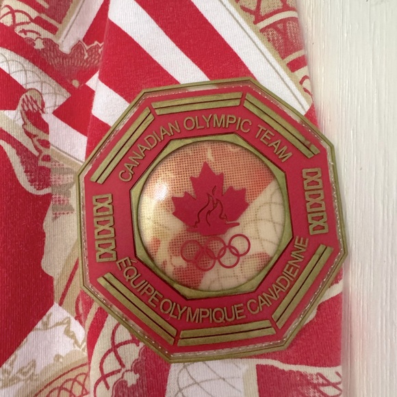 Hudson’s Bay 2008 Beijing Olympics Team Canada Hoodie - Picture 5 of 7